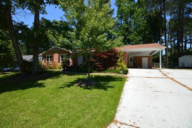 Building Photo - 304 Arrundale Dr