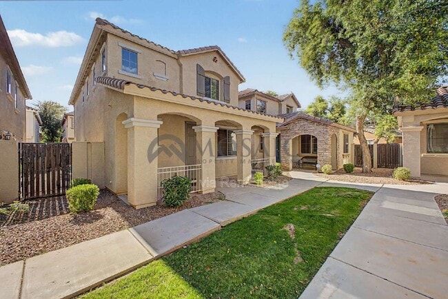 Building Photo - 3784 E Santa Fe Ln