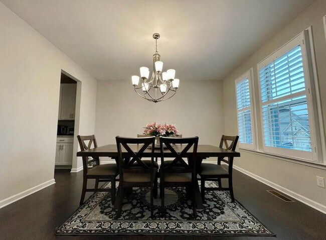 Dining Area - 3975 Redwood Dr