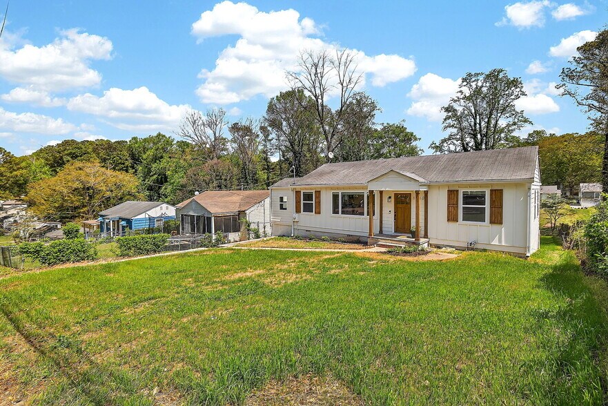 Building Photo - 1310 Kenilworth Dr SW