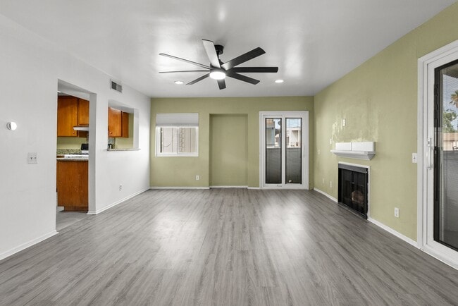 Building Photo - 9346 N Van Nuys Blvd W