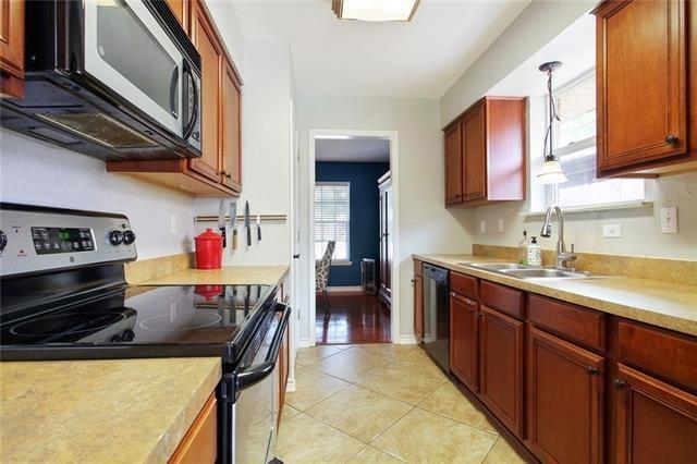 Building Photo - 2005 Satsuma Ave