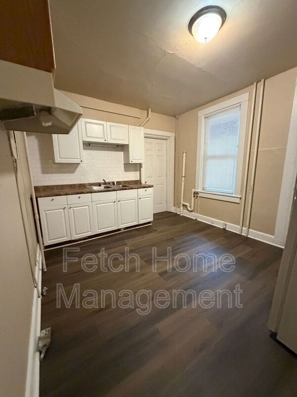 Building Photo - 34 Conestoga St