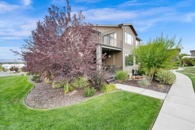 Building Photo - 6357 E 820 S