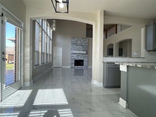 Building Photo - 1601 Canyon Creek Ct