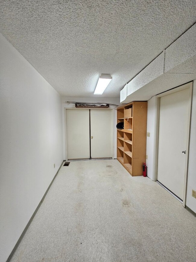 Building Photo - 1 Bedroom Condo on the Golf Course!