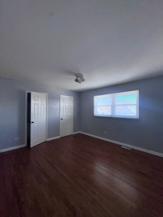 Building Photo - 43 W Ann St