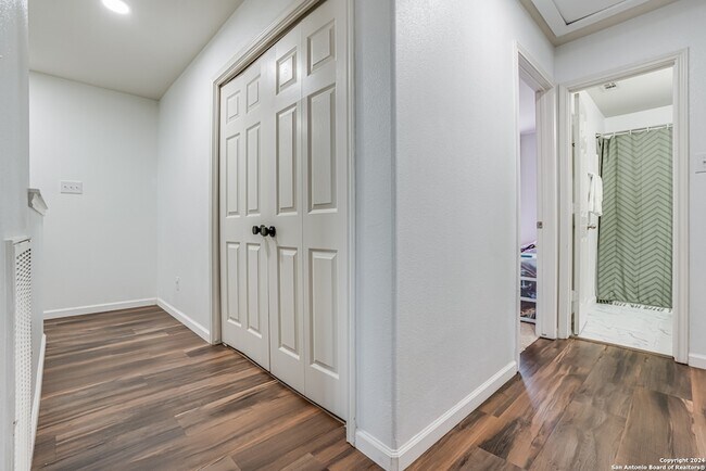 Building Photo - 5619 Red Canyon