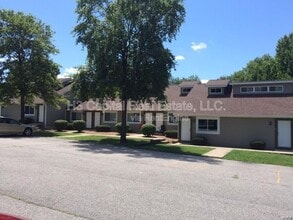 Building Photo - 80 Village Ct