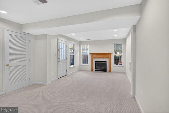 Building Photo - 41884 Restful Terrace