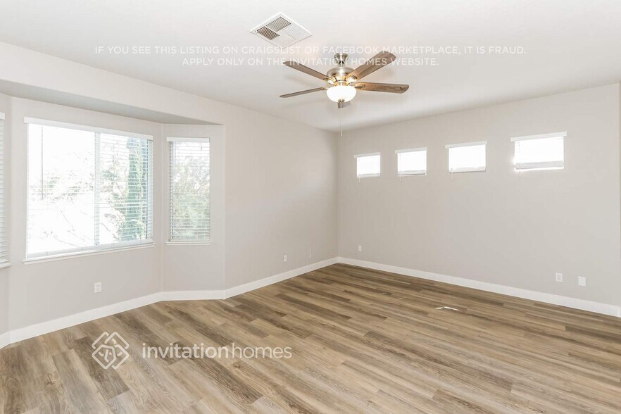 Building Photo - 9568 Aspen Glow Dr