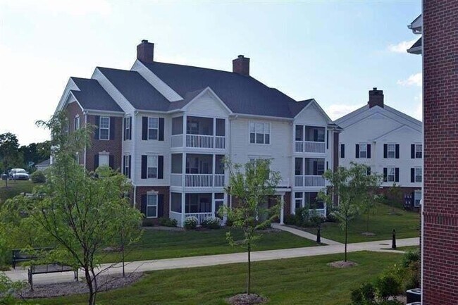 Building Photo - 856 W Summerfield Gln Cir