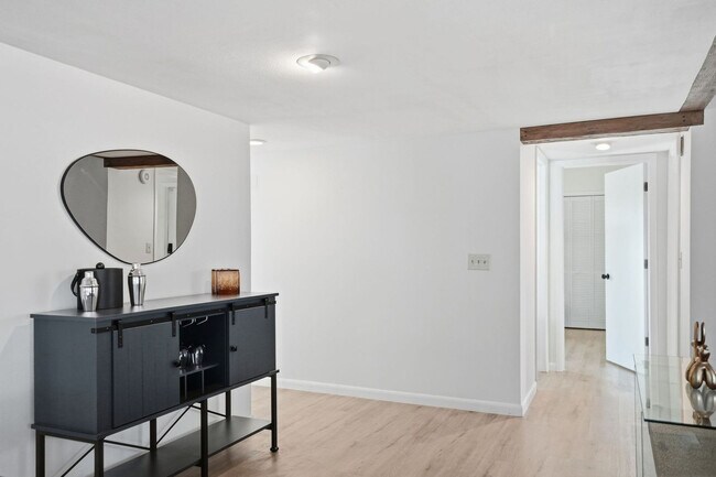 Building Photo - 13609 Heritage Way