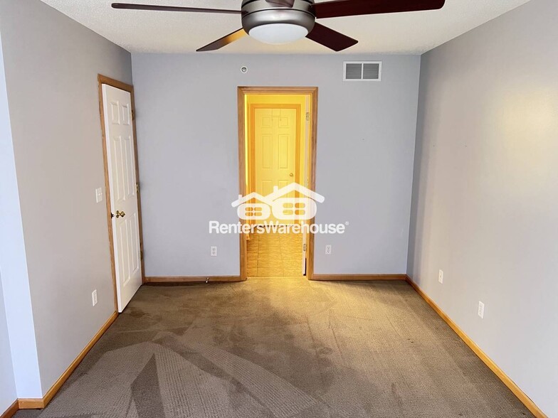 Building Photo - 15609 Dwellers Way