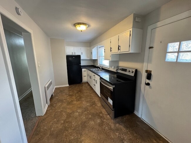 Building Photo - 1111 Lincoln St