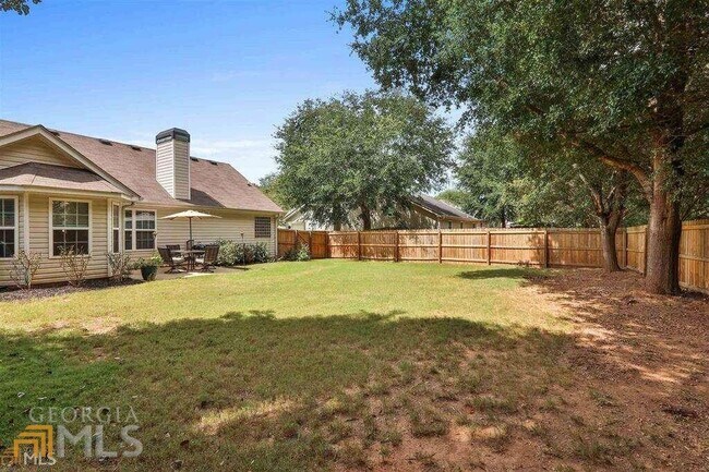 Building Photo - 50 Greens Ct