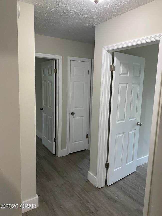 Building Photo - 6615 Enzor St