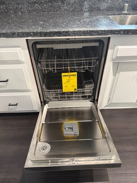 Building Photo - 2903 W 85th St