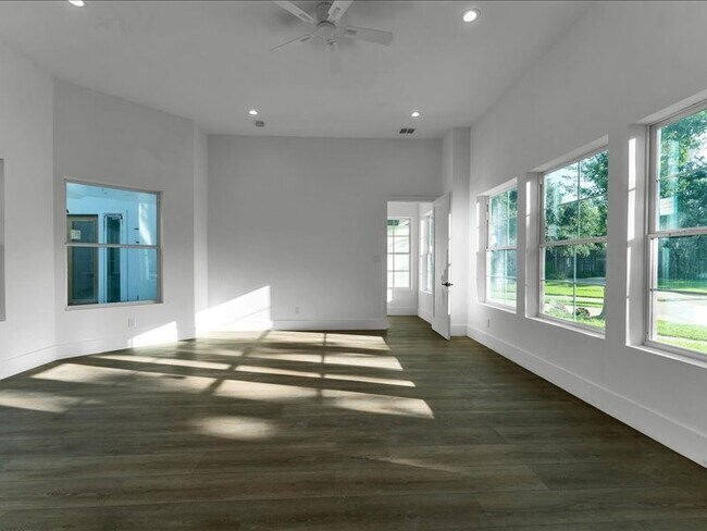 Building Photo - 8115 Cedar Brush Cir