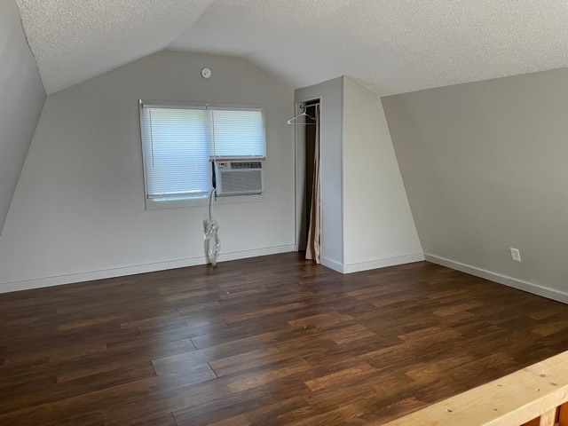 Building Photo - 736 Echles St