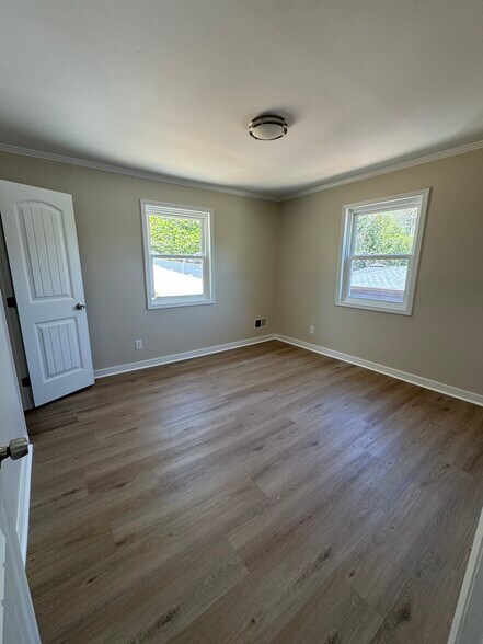 Building Photo - 17 Springside Ave
