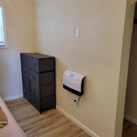 Building Photo - 1213 Center St