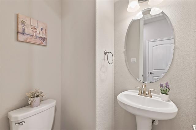 Building Photo - 348 Prairie Ridge Ln