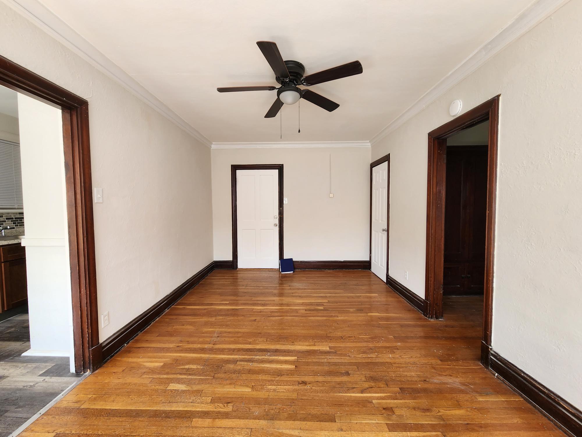 Living area/bedroom - 3604 Delor St