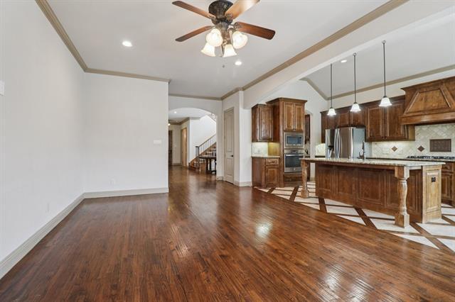 Building Photo - 8217 Almont Dr