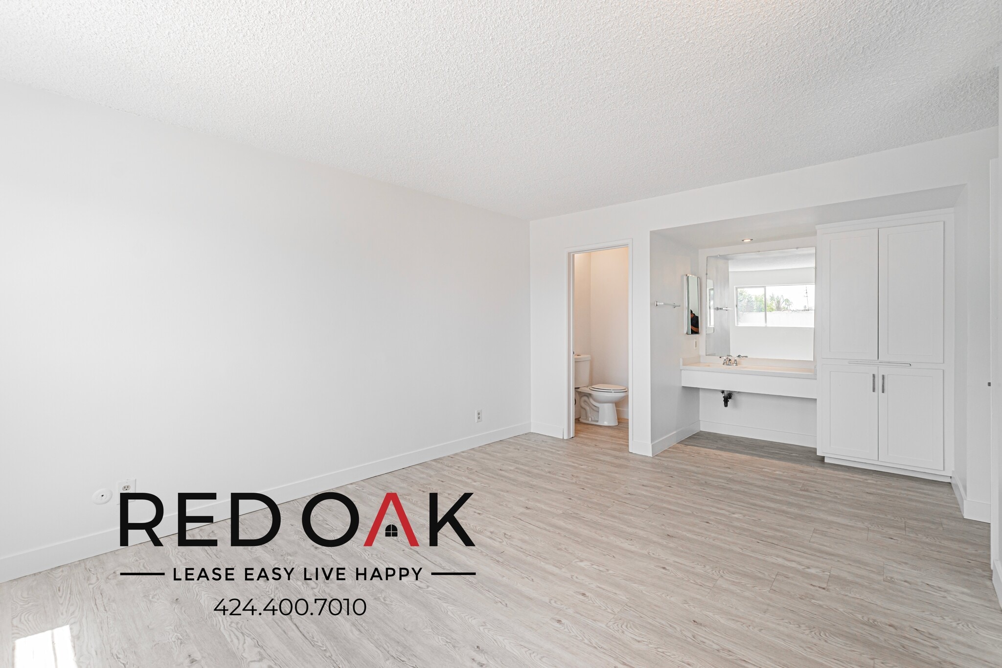 Building Photo - 700 Glenway Dr