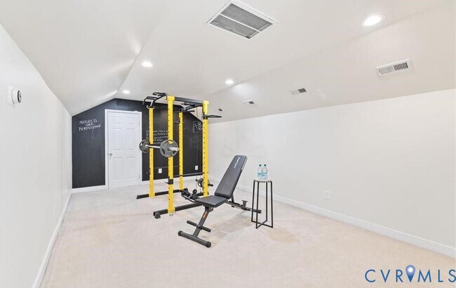 Building Photo - 1937 Bantry Dr