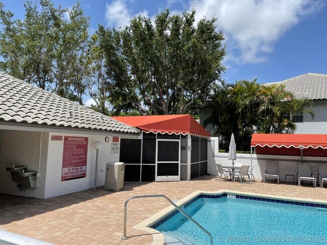 Building Photo - 11530 Briarwood Cir