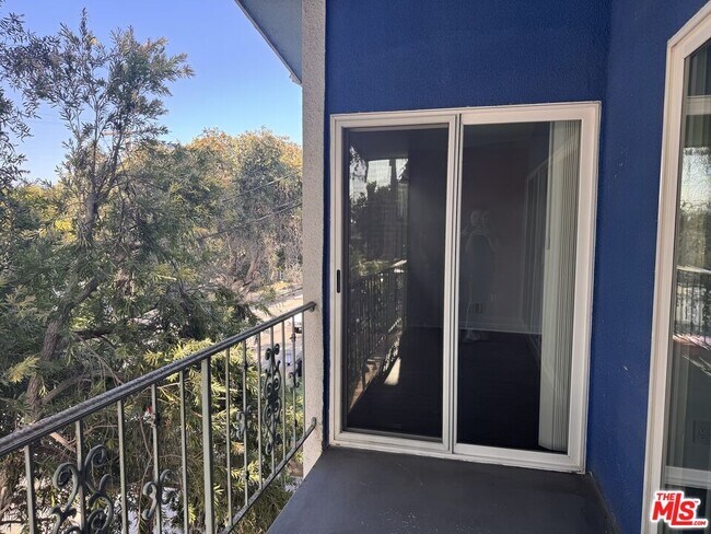 Building Photo - 2639 6th St