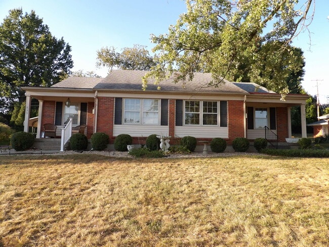Building Photo - 837 Malabu Dr