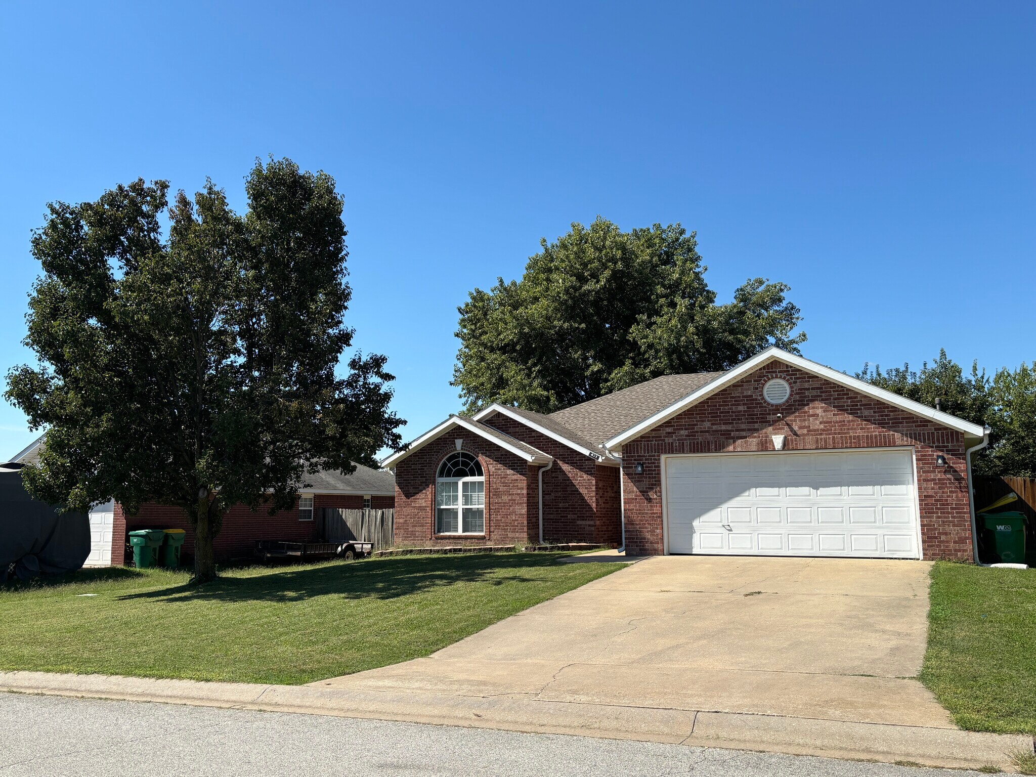 Building Photo - 431 Spicewood Trl