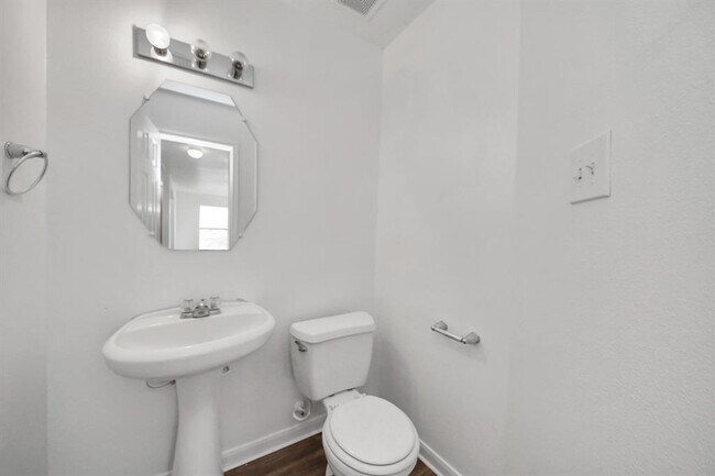 Building Photo - 9638 Brenthaven Springs Ln