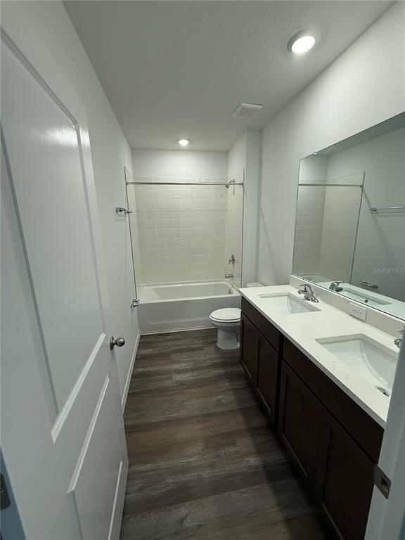 Building Photo - 32514 Weathered Oak Dr