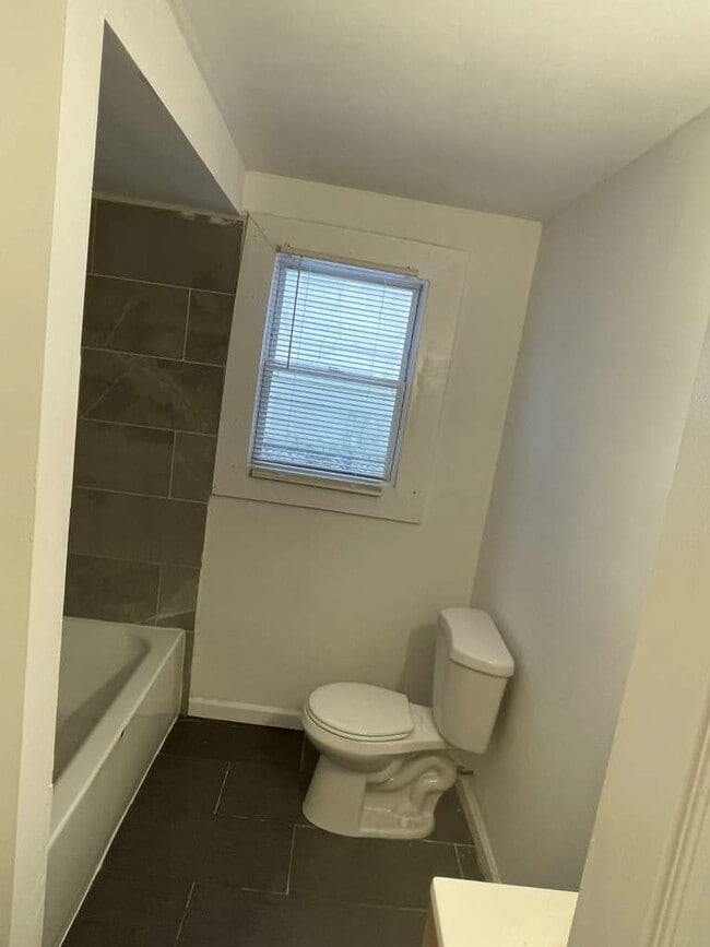 Building Photo - 9558 Meyers Rd