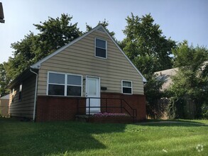Building Photo - **3-BEDROOM CAPE COD w/ 1-CAR GARAGE IN BE...