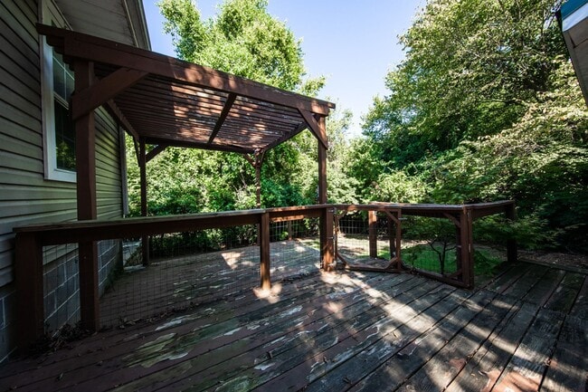 Building Photo - Great House in Perfect Location
