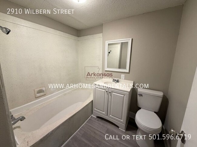 Building Photo - 2910 Wilbern Rd