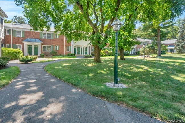 Building Photo - 590 Bedford Rd