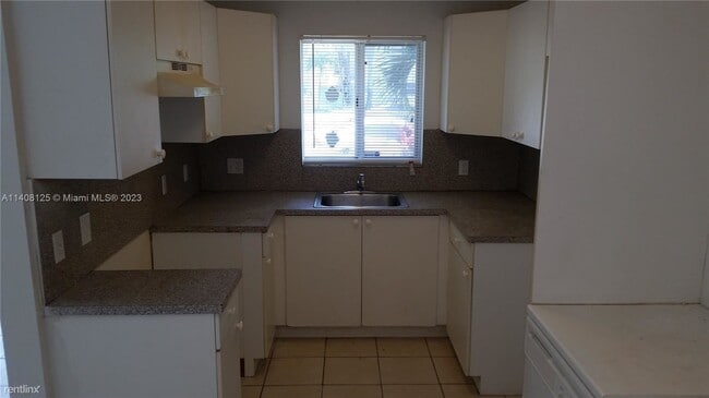 Primary Photo - 4 br, 2 bath House - 13950 NE 2nd Ave # 1A 0