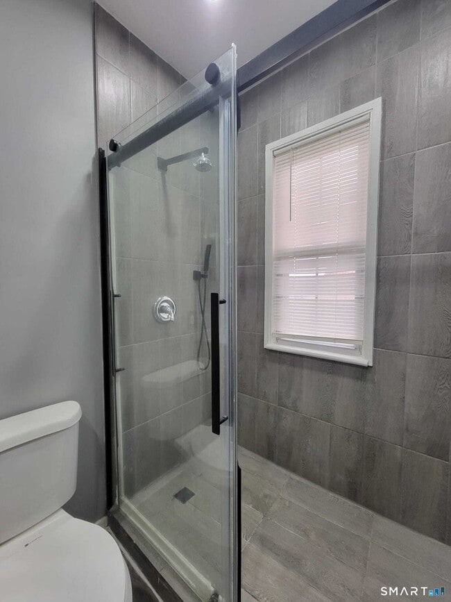 Building Photo - 126 Winthrop St