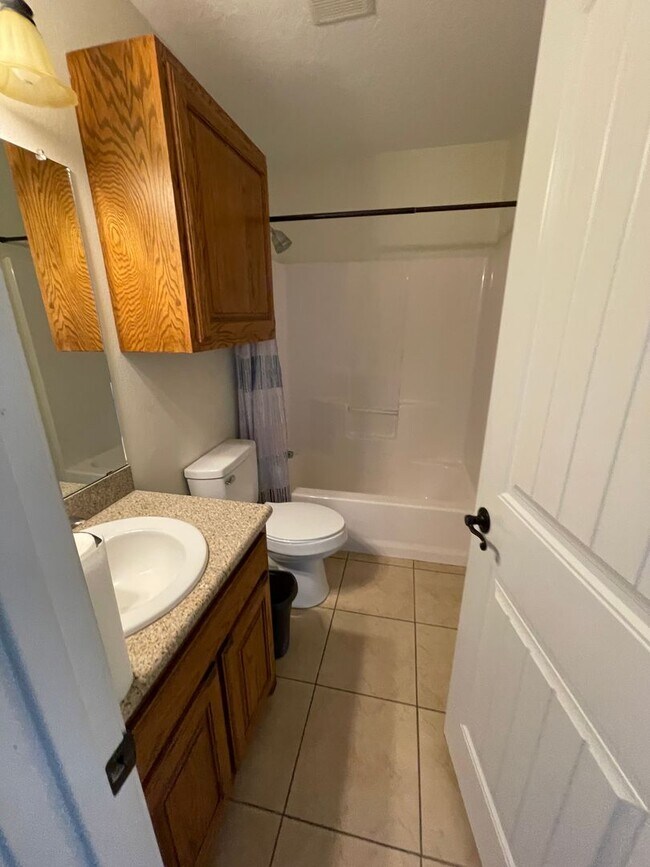 Building Photo - Spacious 4 Bed 2 Bath! Mesa School District!