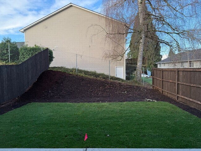 Building Photo - Beautiful Three Bedroom New Construction Home For Rent