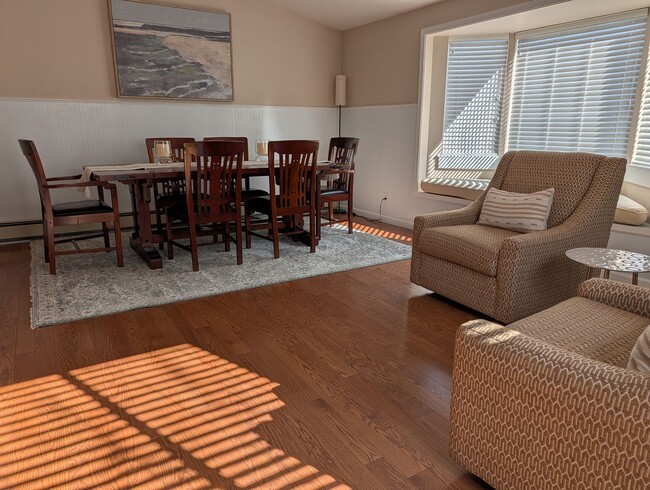 Building Photo - 14864 Channel Dr