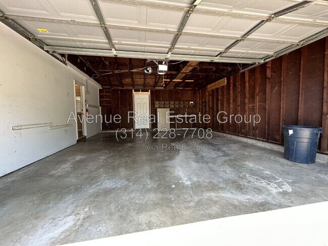 Building Photo - 11035 Crimson Dr