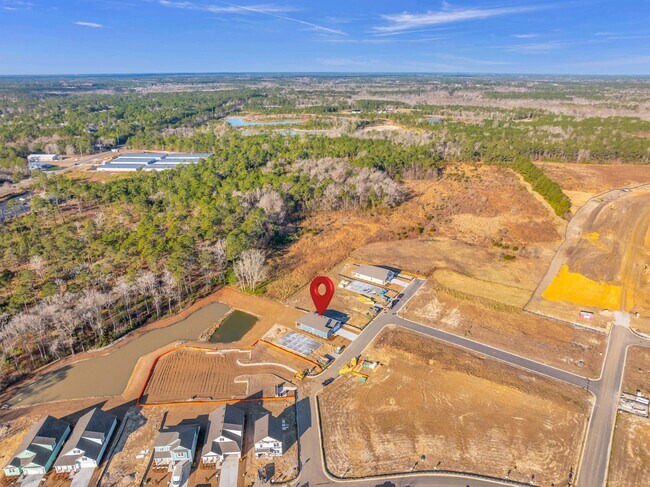 Building Photo - 514 Silky Oak Dr SE