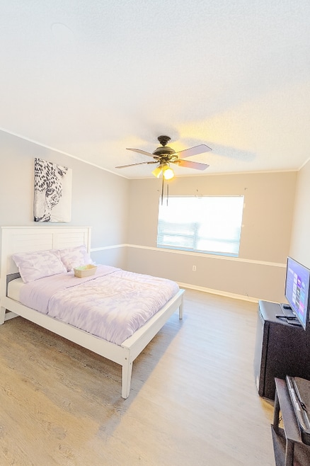 Building Photo - 2800 Ave S NW